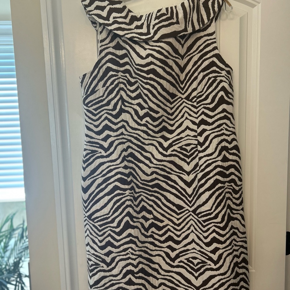 Dana Buchman Black and White Sheath Mini Dress